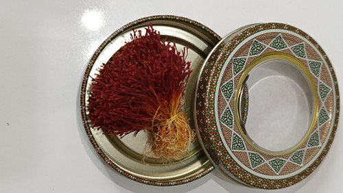 زعفران دختر پیچ یک مثقال